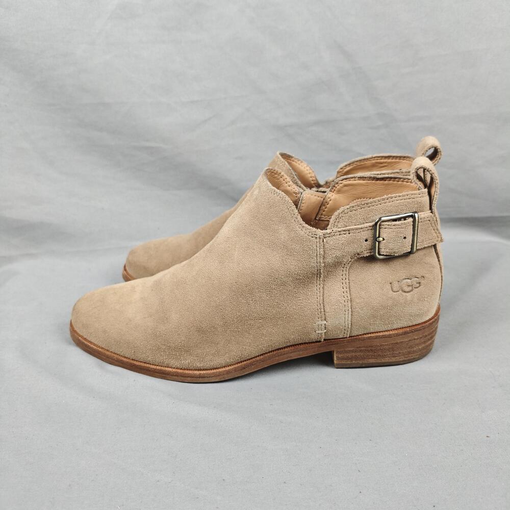 UGG Boots Womens Size 7.5 Beige Suede Ankle Booties Buckle Zip Block Heel Casual
